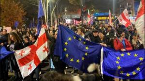 „მივიღეთ პარადოქსი, რომ დღეს ქუჩაში ძალადობა ევროკავშირის დროშაში გახვეული დადის“
