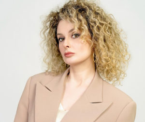 "ოჯახის სიწმინდის აღნიშვნა იმ ქვეყანაში, სადაც ქმრები ცოლებს მუდმივად ღალატობენ, უბრალოდ თავის მოტყუ...