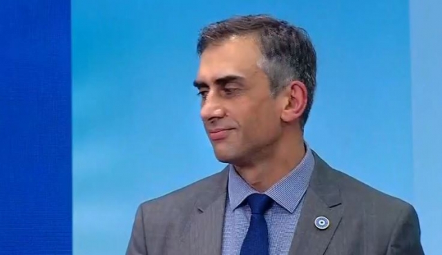 ამ წუთებში გიორგი კახიანი განცხადებას აკეთებს