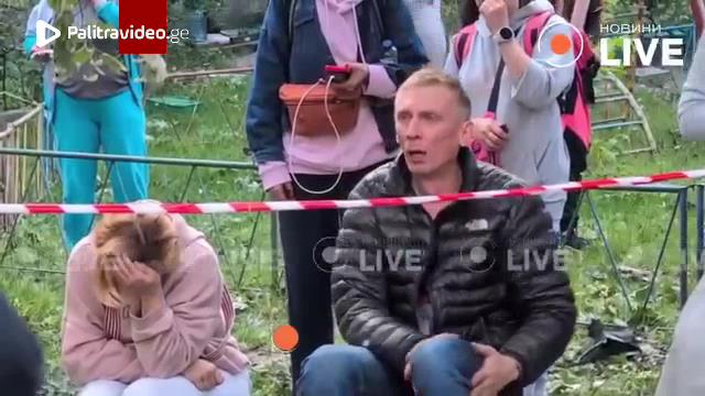 ვრცელდება მძიმე კადრები კიევიდან - კადრებში ჩანან მშობლები, რომლის შვილიც რუსეთის დარტყმის შემდეგ ნა...