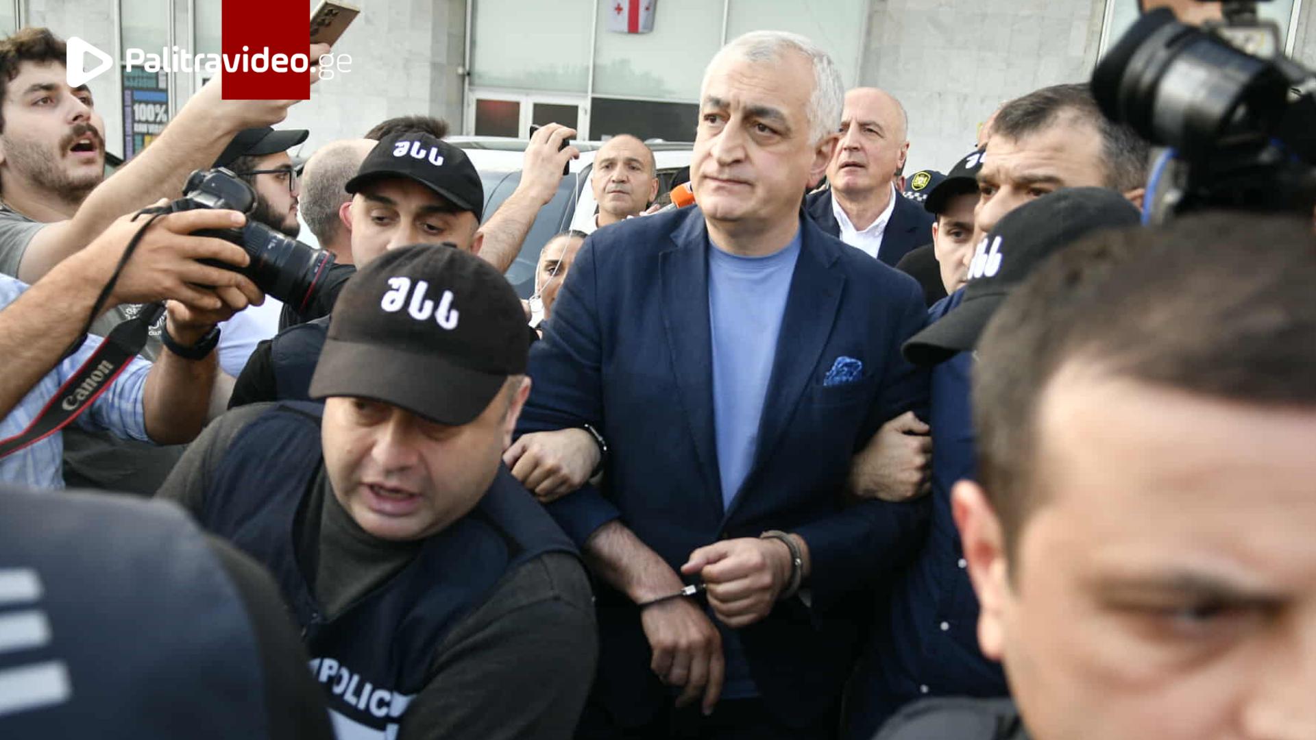 მამუკა ხაზარაძისა და ბადრი ჯაფარიძის დაკავების კადრები