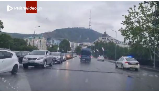 რა ხდება ამ წუთებში ბარათაშვილის ხიდზე? - თვითმხილველის კადრები