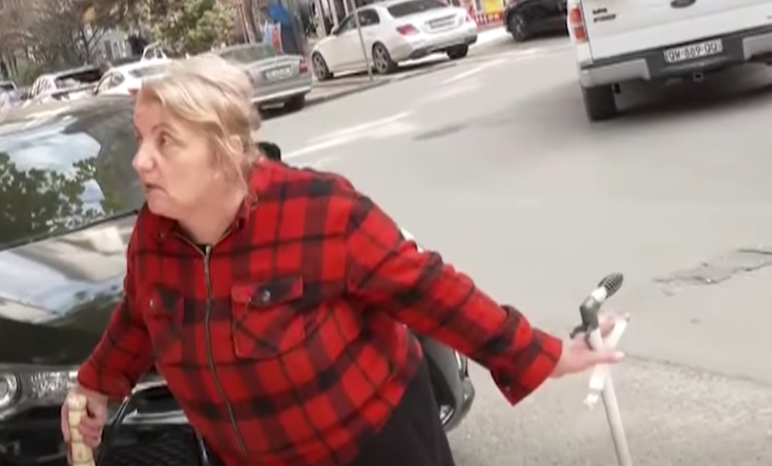 "წუთში მოხდა ყველაფერი, აგერაა მიცვალებული და აქ მოხდა, კაცს სისხლი ფანტანივით მოსდიოდა" - სისხლიანი შურისძიება პანაშვიდზე, რას ჰყვებიან თვითმხილველები?